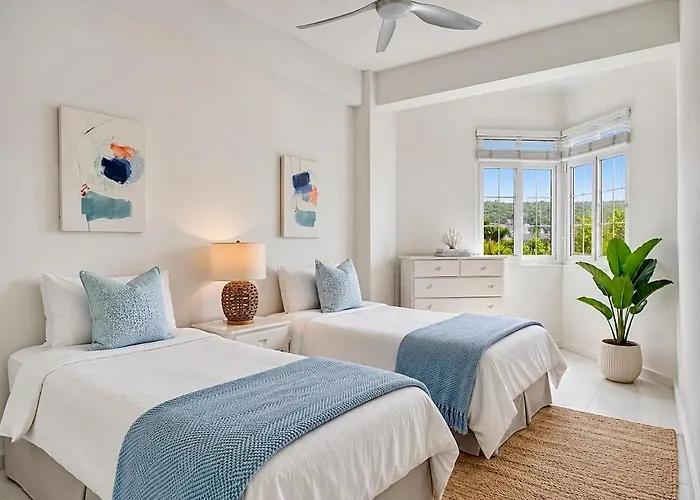2bdrm Stunning Beachfront Bay Apartamento