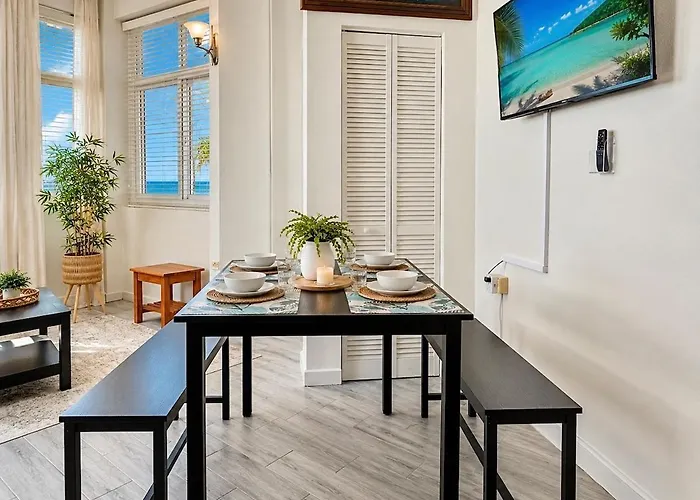 2bdrm Stunning Beachfront Bay Apartamento
