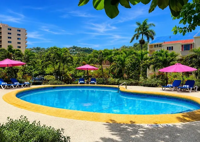 2bdrm Stunning Beachfront Bay Apartamento Ocho Ríos